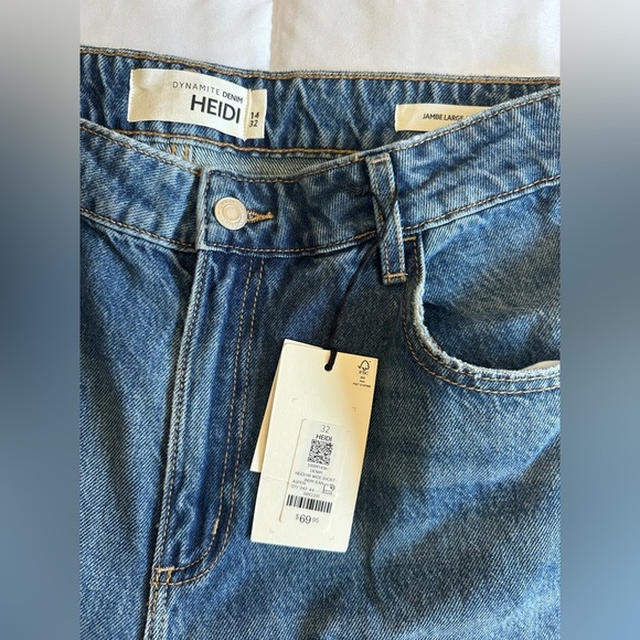 Dynamite size 14/32 Short Heidi Wide Leg Jeans - Picture 2 of 9